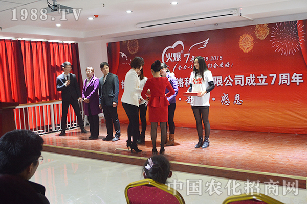 摒棄團伙 鑄造團隊